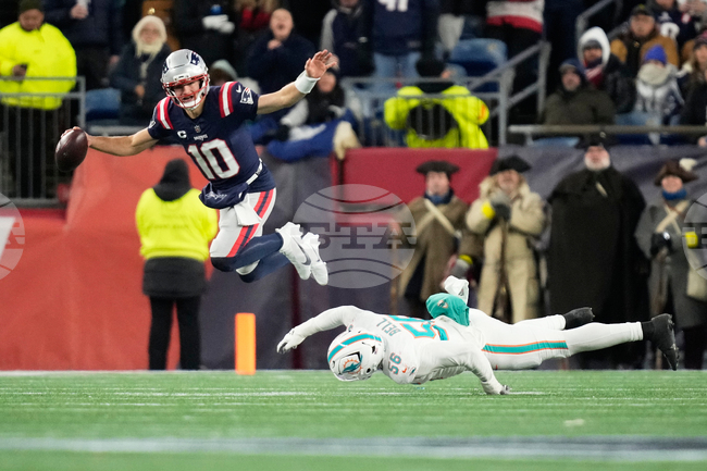 APTOPIX Dolphins Patriots Football