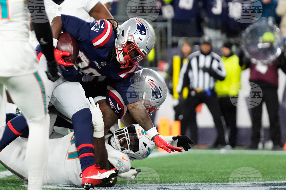 Dolphins Patriots Football