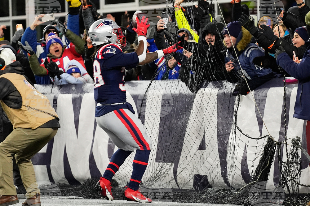 Dolphins Patriots Football