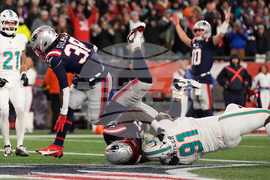 Dolphins Patriots Football