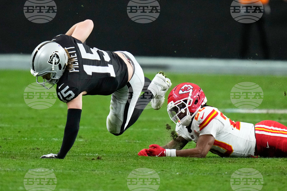 Chiefs Raiders Football
