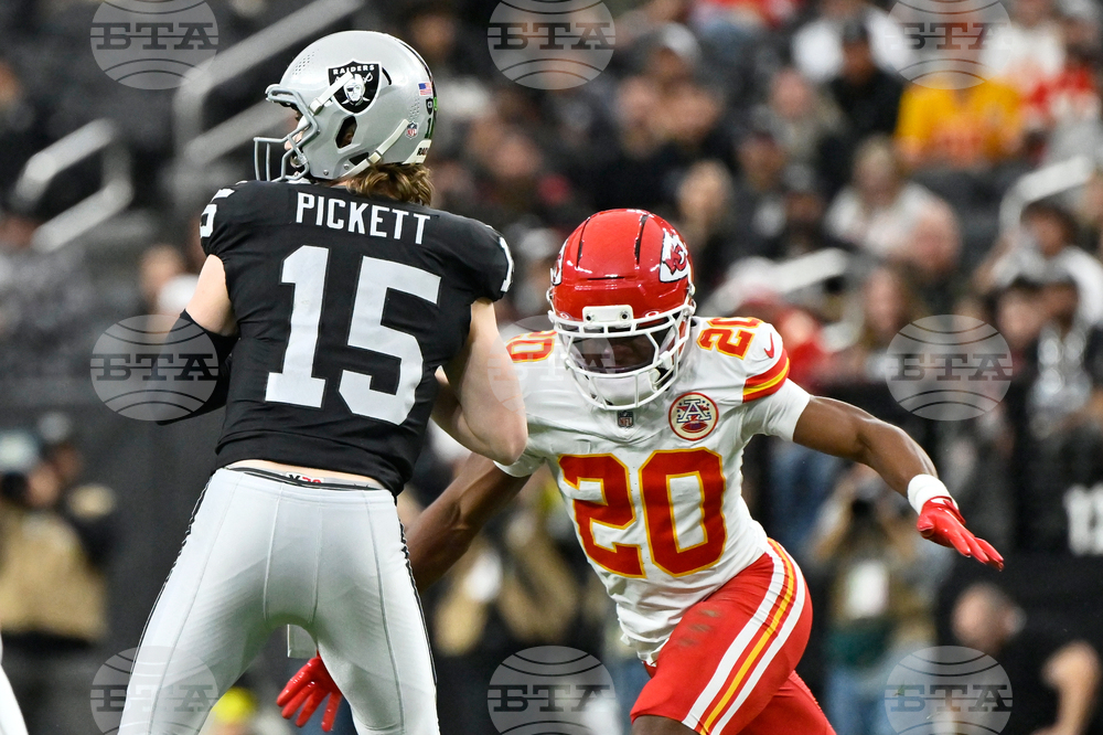 Chiefs Raiders Football