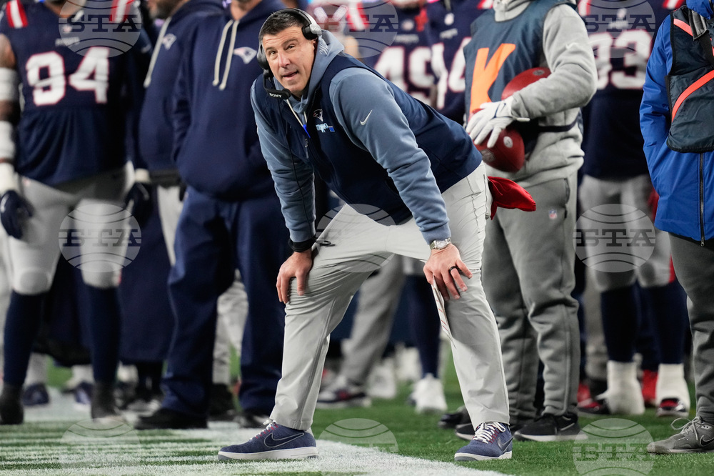 Dolphins Patriots Football