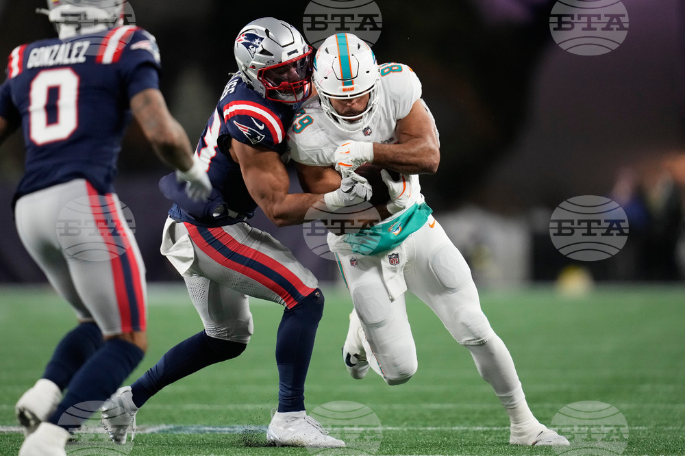 Dolphins Patriots Football