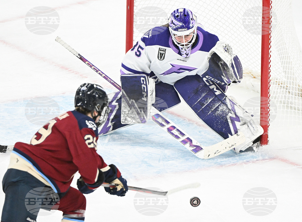 PWHL Frost Victoire Hockey