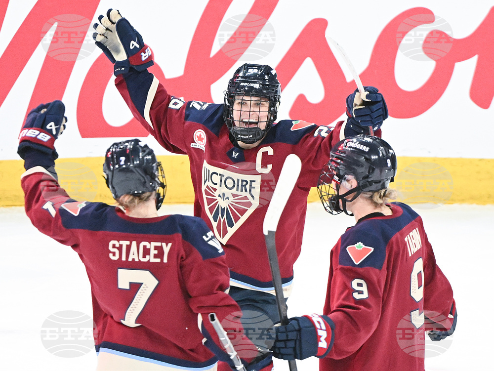 PWHL Frost Victoire Hockey