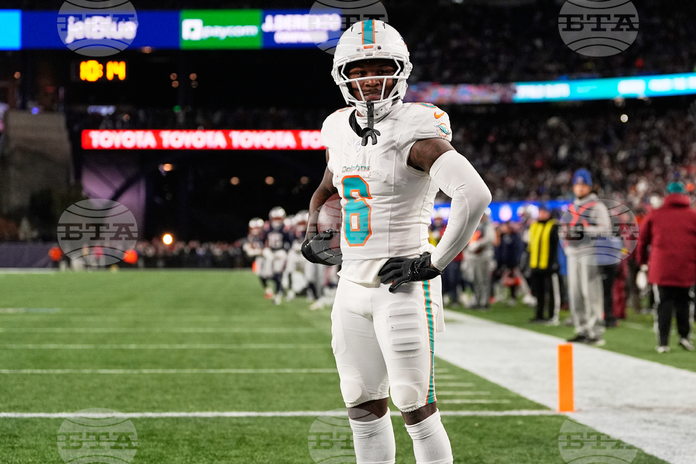 Dolphins Patriots Football