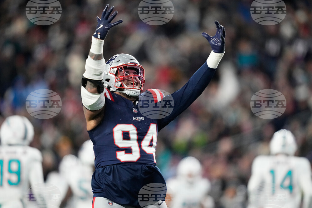 Dolphins Patriots Football