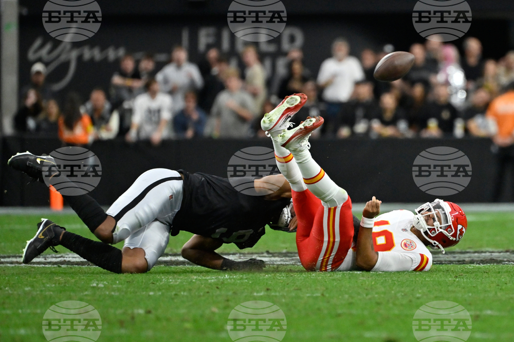 Chiefs Raiders Football