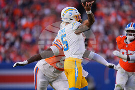 Chargers Broncos Football