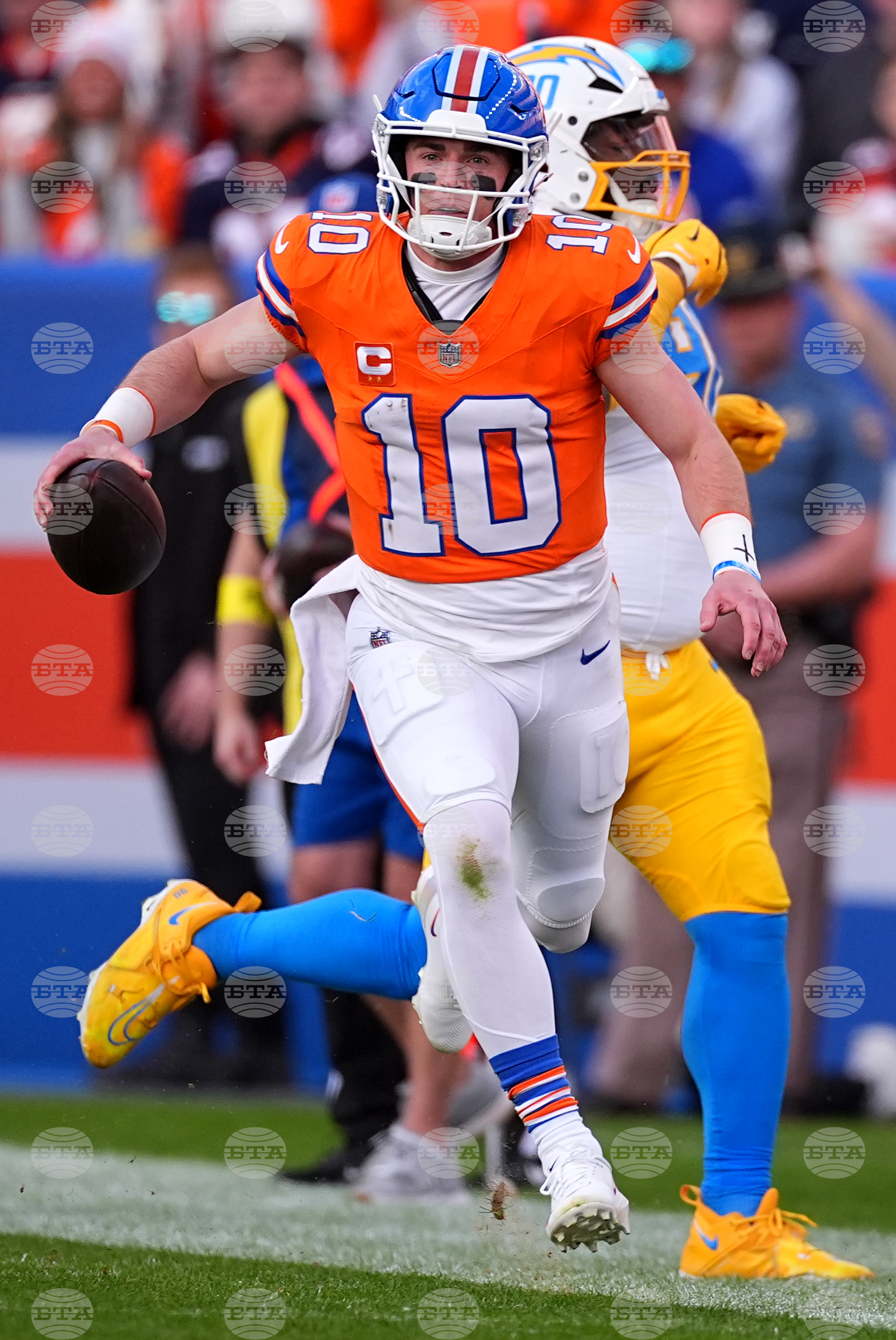 Chargers Broncos Football