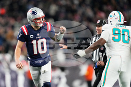 Dolphins Patriots Football