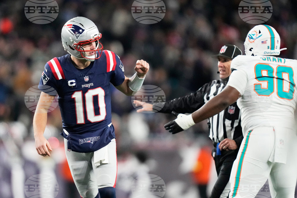 Dolphins Patriots Football