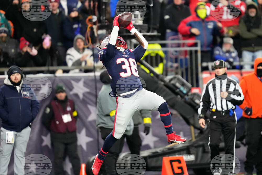 Dolphins Patriots Football