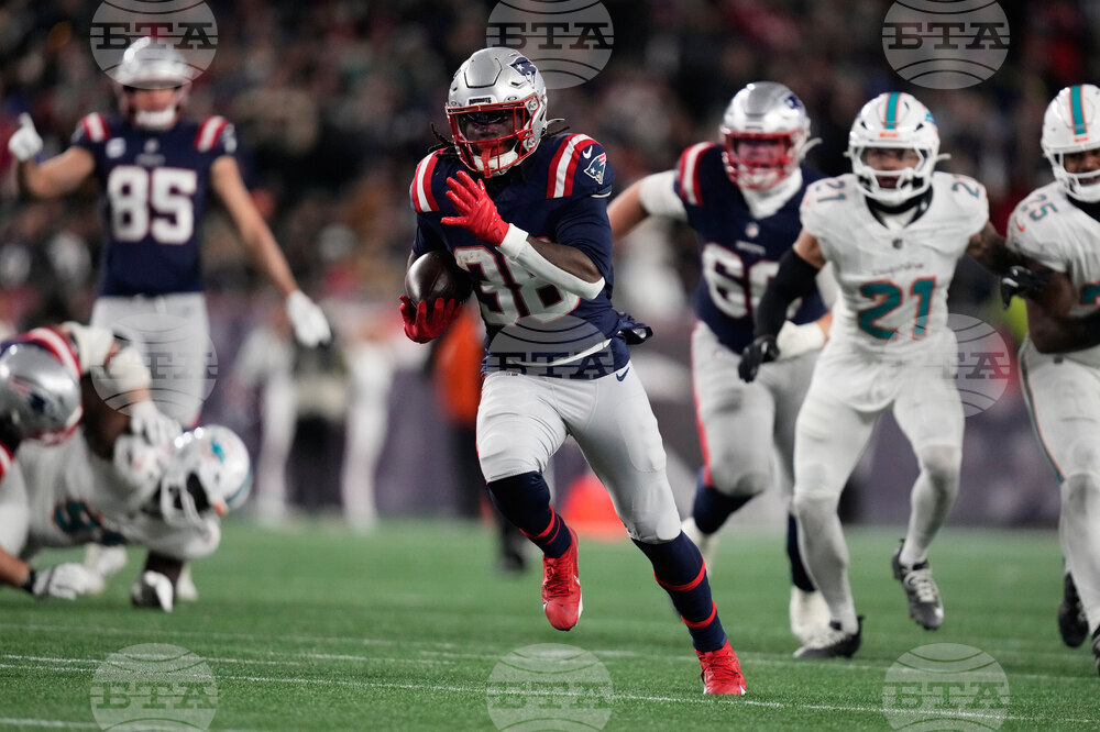 Dolphins Patriots Football