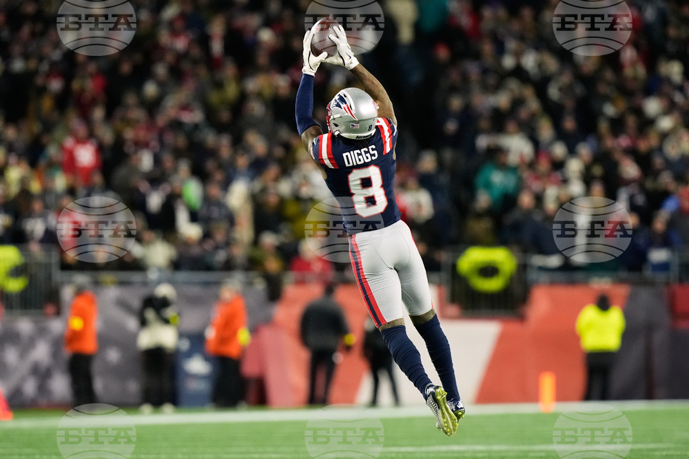 Dolphins Patriots Football