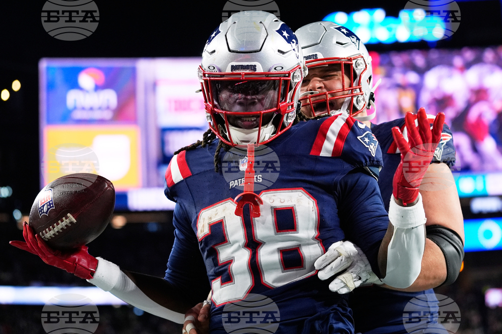 APTOPIX Dolphins Patriots Football