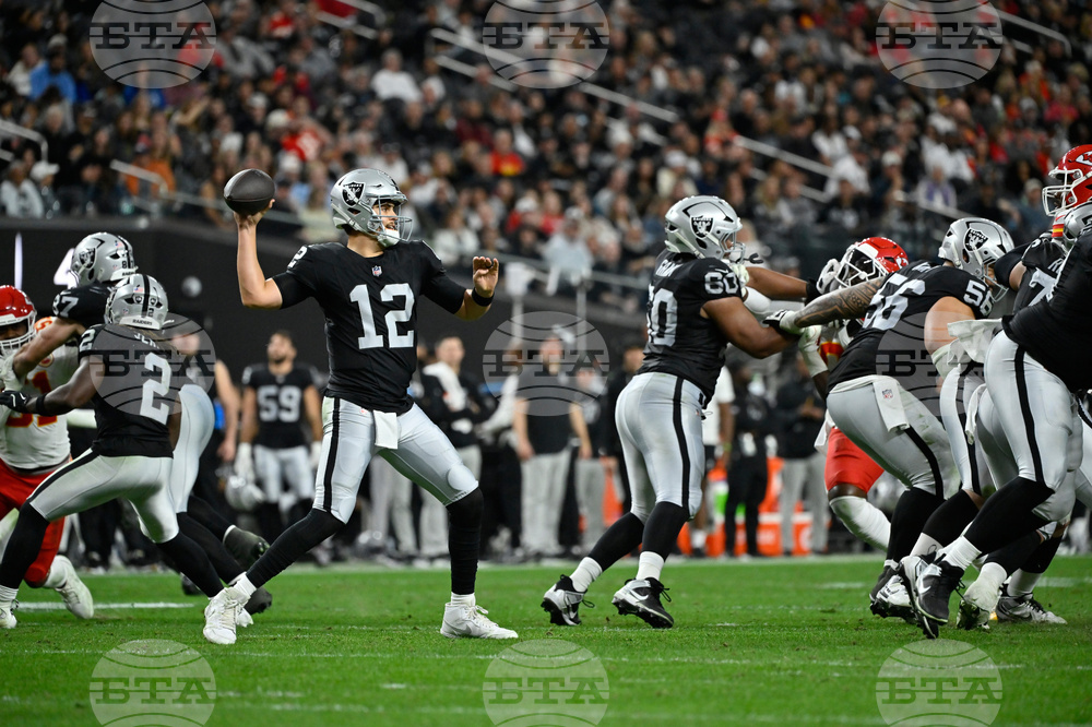 Chiefs Raiders Football