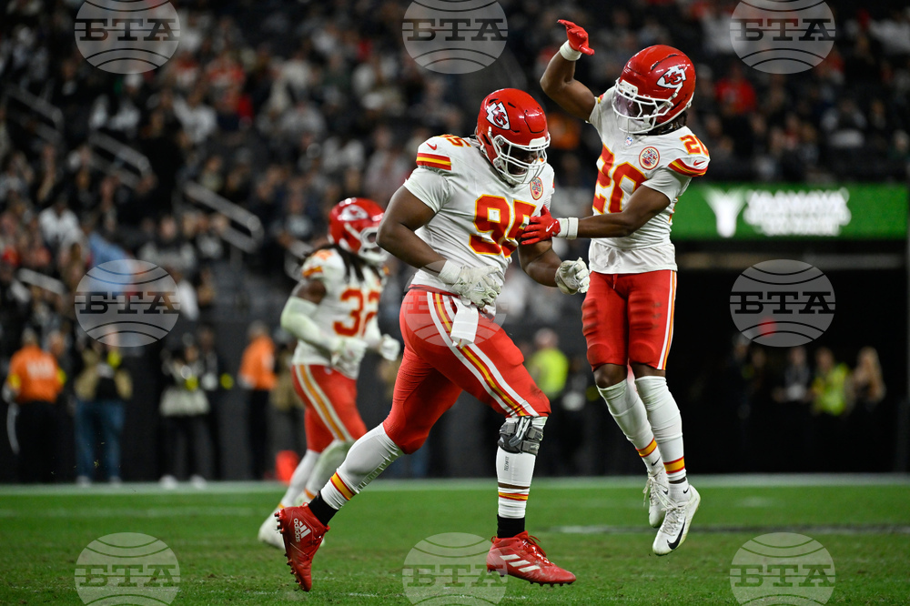 Chiefs Raiders Football