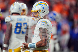 Chargers Broncos Football