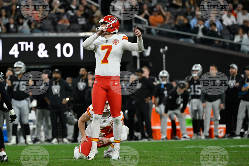 Chiefs Raiders Football