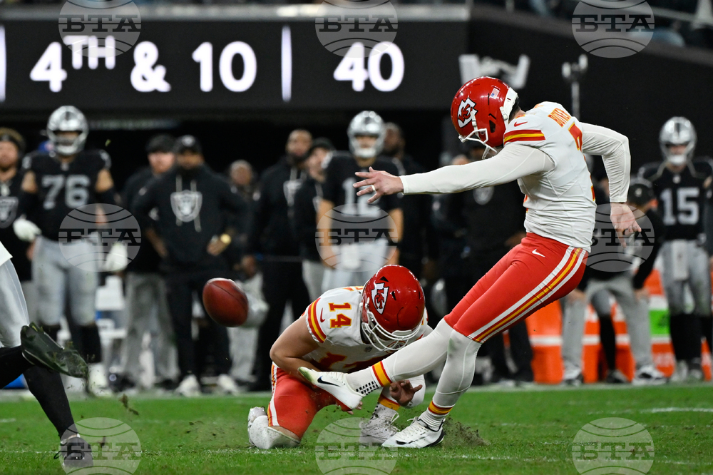 Chiefs Raiders Football