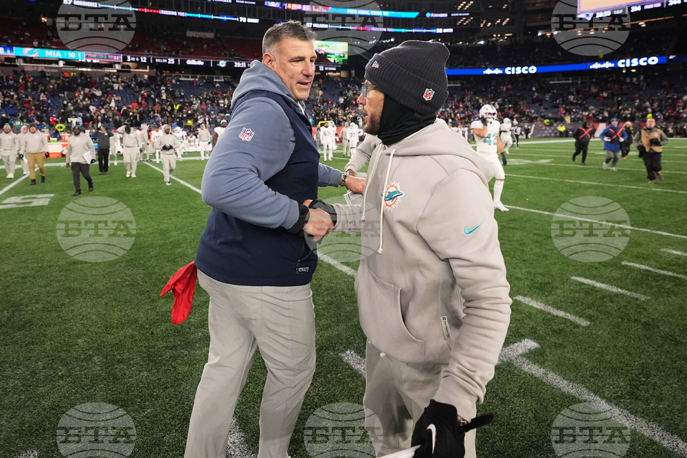 Dolphins Patriots Football