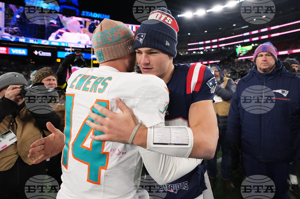 Dolphins Patriots Football