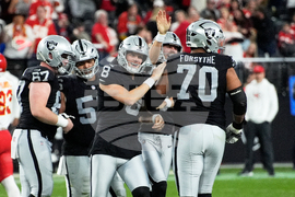 Chiefs Raiders Football