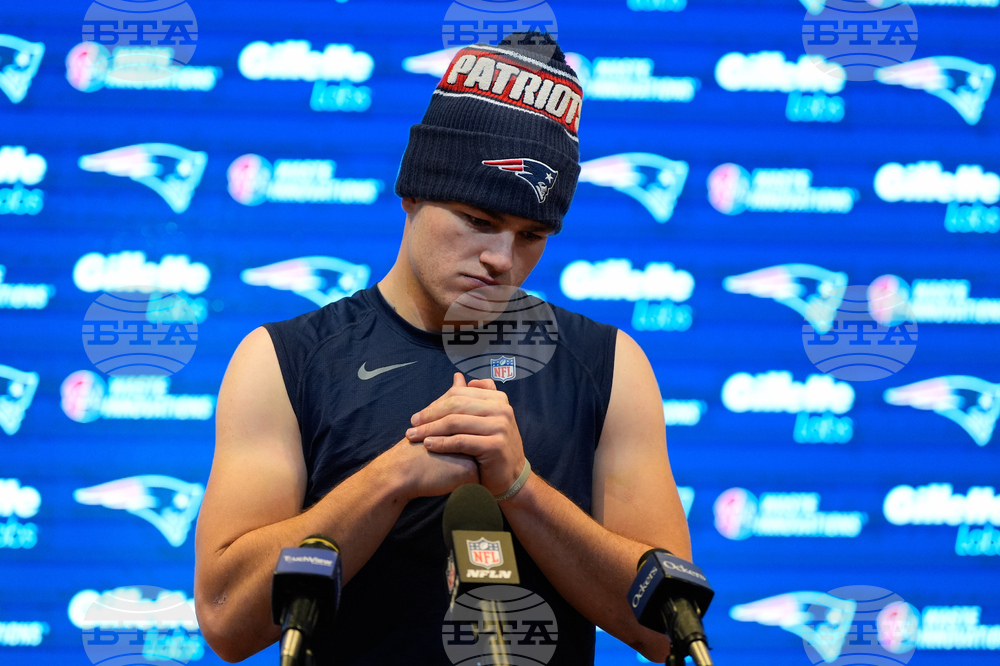 Dolphins Patriots Football