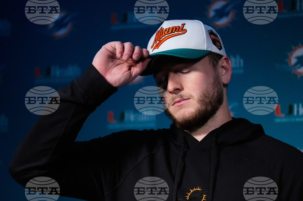 Dolphins Patriots Football