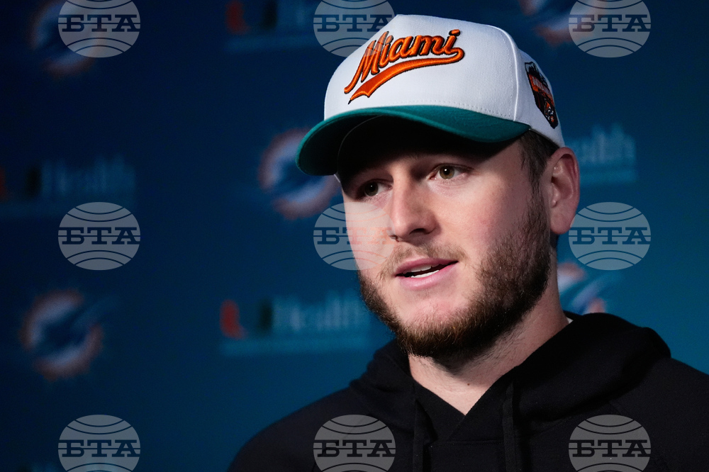 Dolphins Patriots Football