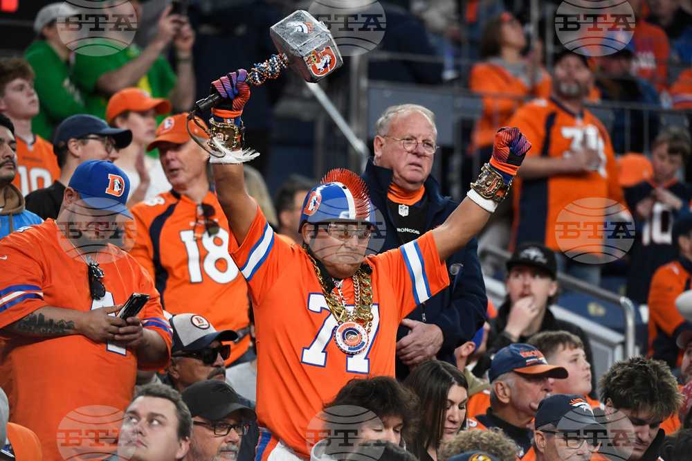 APTOPIX Chargers Broncos Football