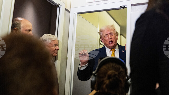 Доналд Тръмп предупреди, че може на наложи на Индия още по-високи мита заради покупките на руски петрол