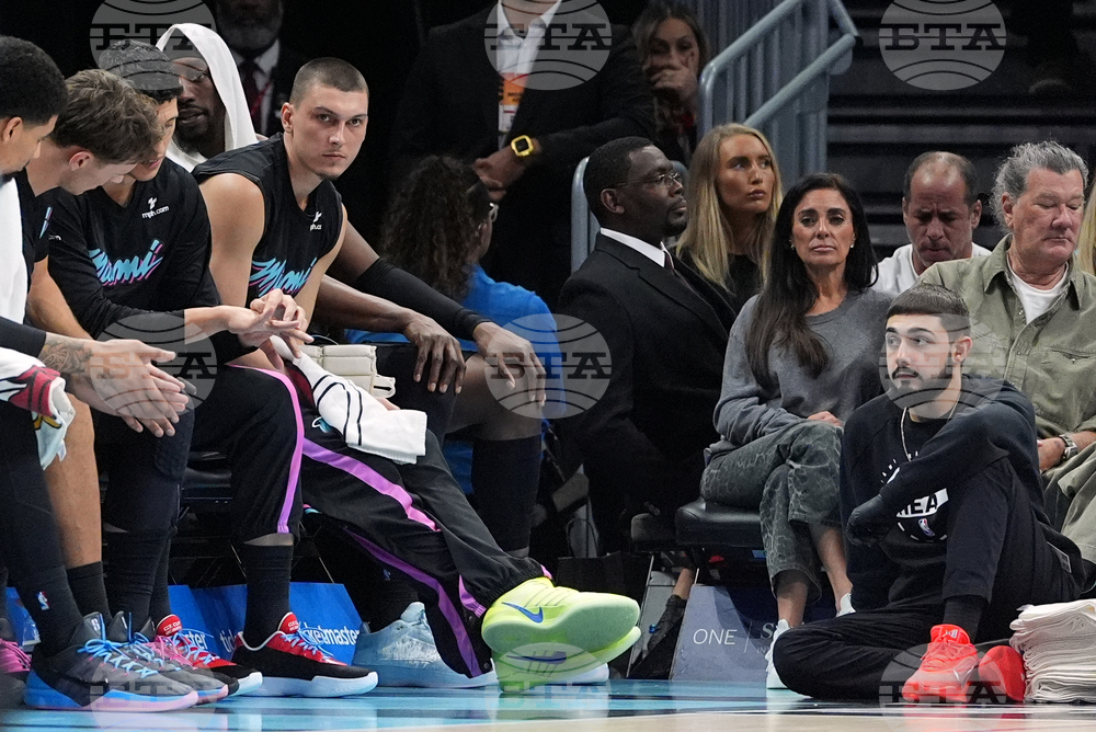 Pelicans Heat Basketball