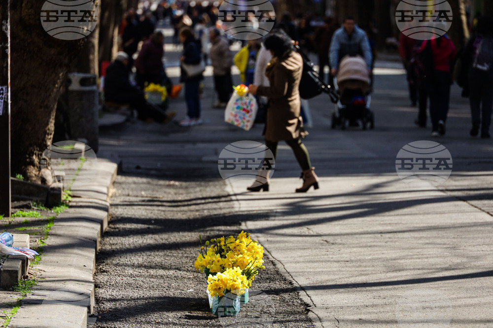 Бургас - Осми март - ежедневие