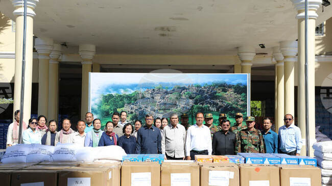 АКП: Членове на камбоджанския парламент предоставиха хуманитарна помощ на 500 разселени семейства в провинция Преах Вихеар 