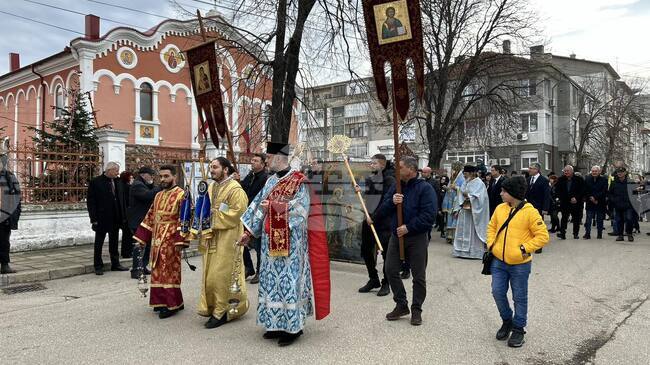 Силистра ще отбележи Йордановден с литургия и традиционно изваждане на богоявленския кръст от река Дунав