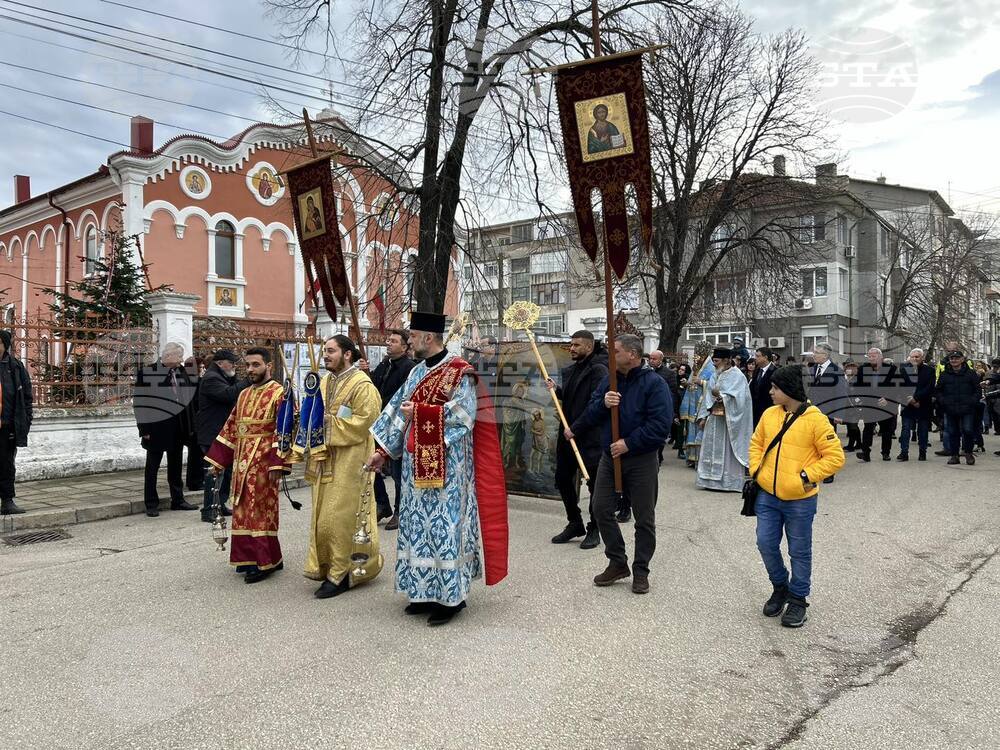 Силистра ще отбележи Йордановден с литургия и традиционно изваждане на богоявленския кръст от река Дунав