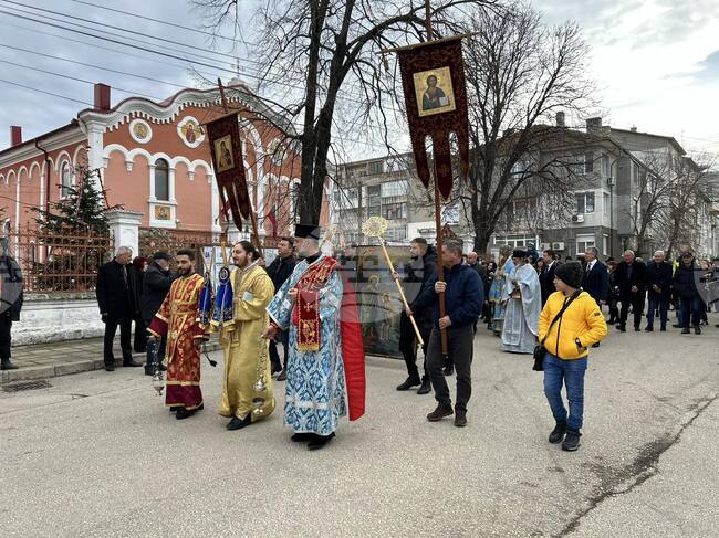Силистра ще отбележи Йордановден с литургия и традиционно изваждане на богоявленския кръст от река Дунав