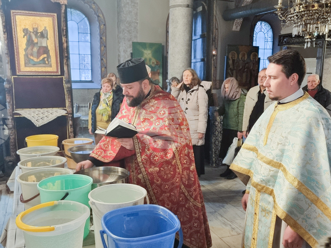 Плевен - църква „Света Параскева“ - велик Богоявленски водосвет