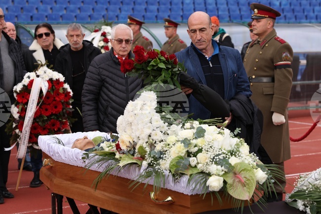 Йордан Лечков: "Димитър Пенев даде път на много хора, които покориха световните и европейските терени"