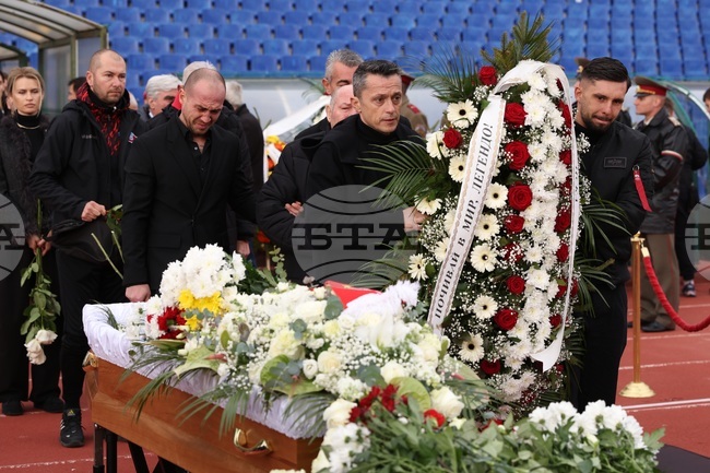 Бойко Величков: "Трябва да бъде продължено делото на Димитър Пенев в работата с младите играчи“