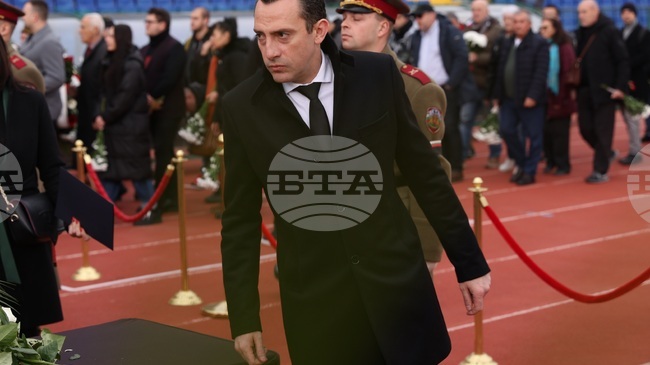 Министър Иван Пешев подкрепи Ивет Лалова