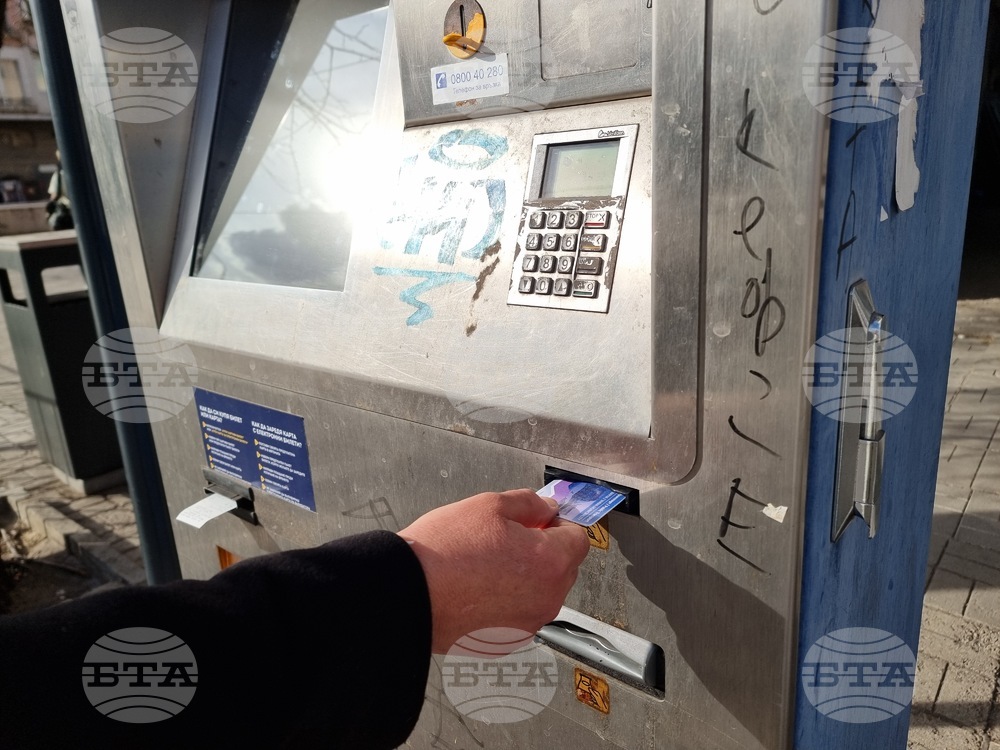 Млад мъж бе осъден за разбиване на пет машини за продажба на билети за градския транспорт във Варна
