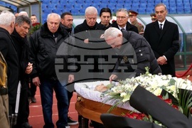 Димитър Пенев - поклонение