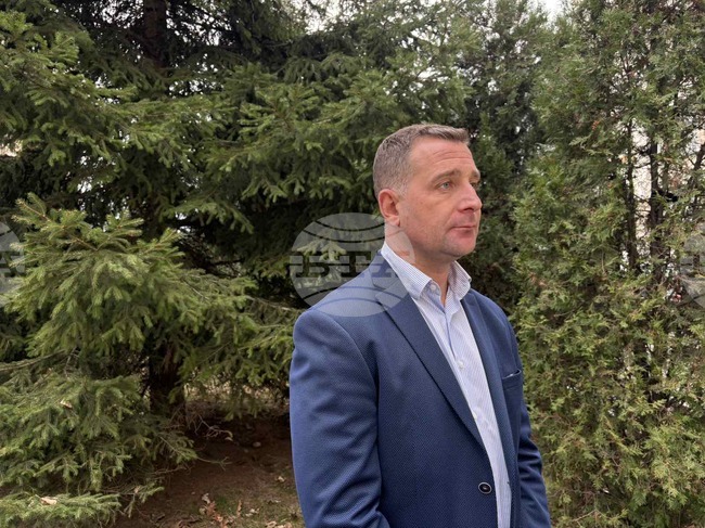 До края на деня ще бъдат разчистени всички дървета в Боровец, паднали вчера от силния вятър, каза кметът Ангел Джоргов