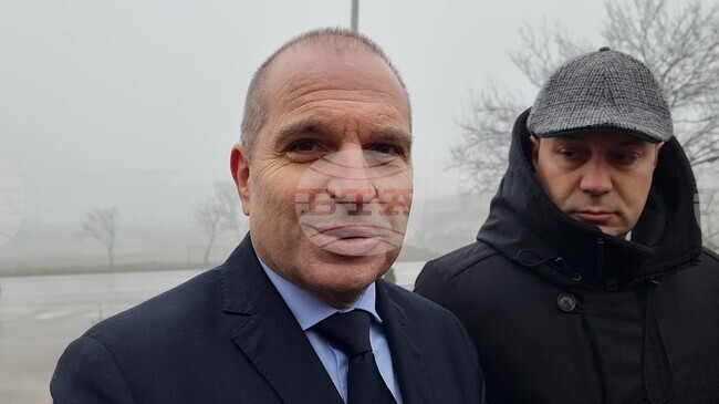 Навсякъде процесът по смяната на левове в евро в клоновете на „Български пощи“ върви добре, каза Гроздан Караджов