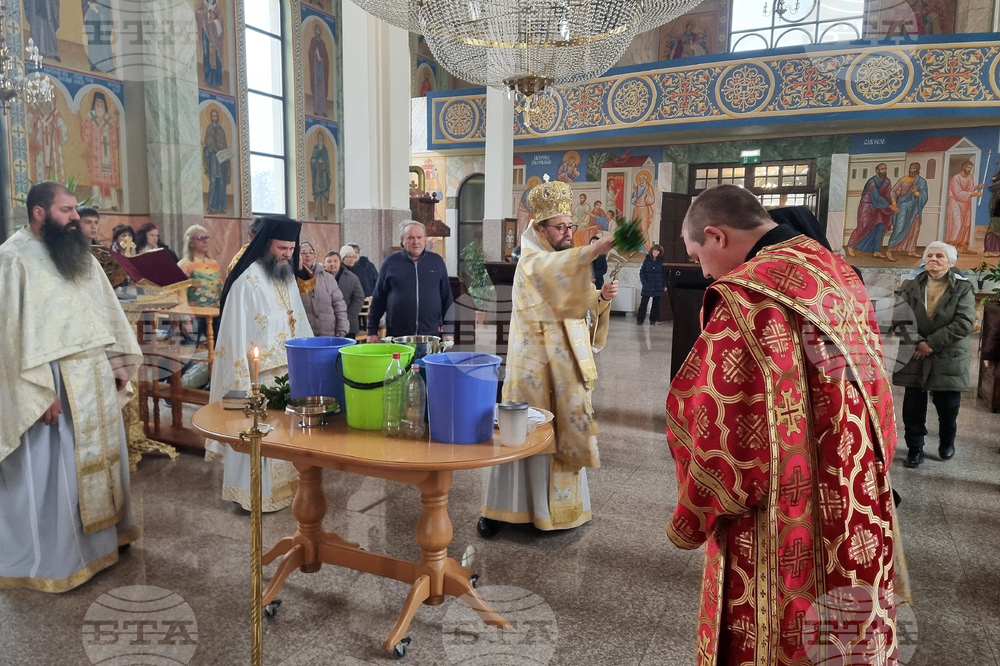 Монтана - митрополит - литургия