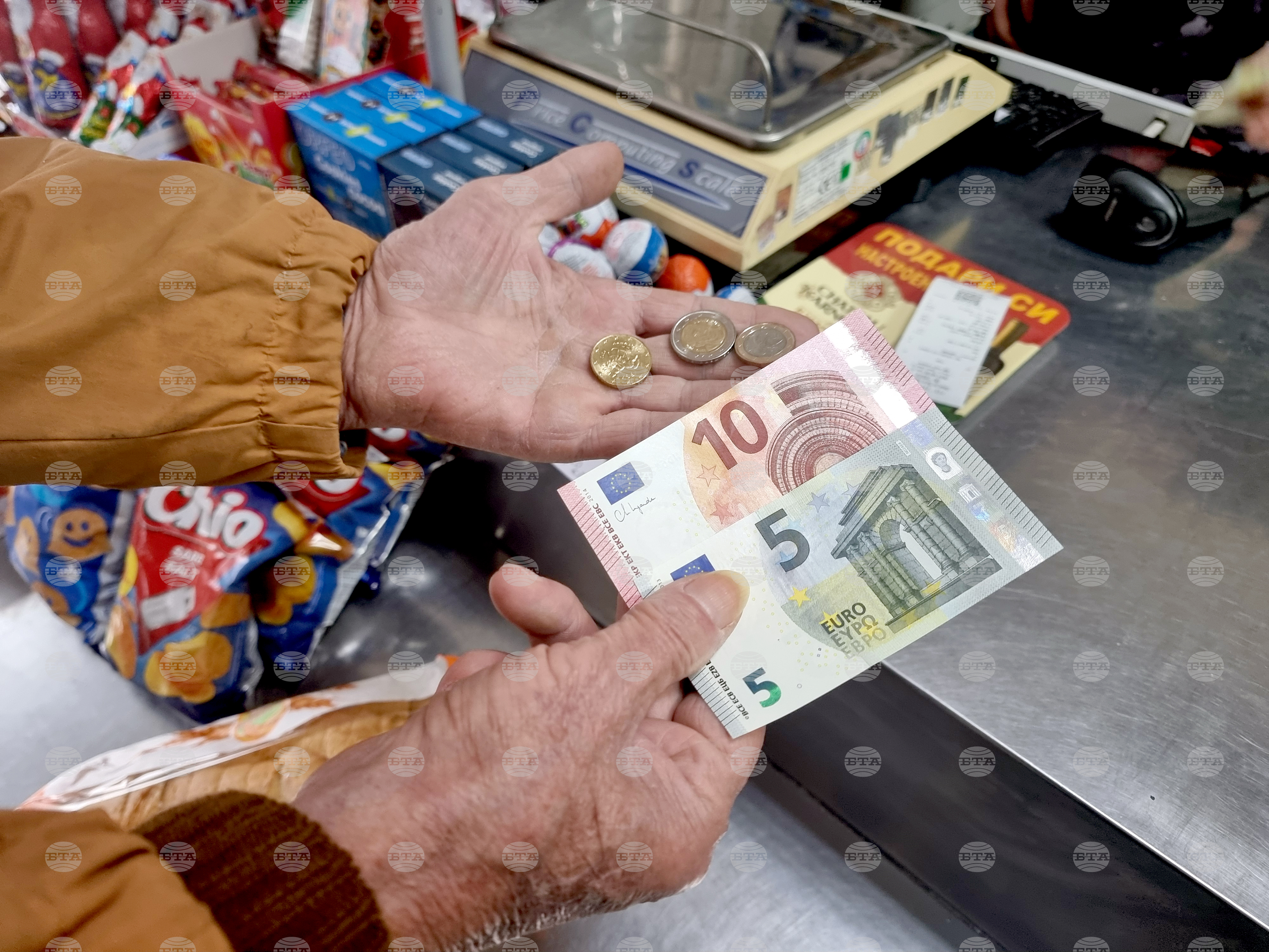 Годишните обороти в търговията на дребно в България нарастват със 7,1 на сто през юни, сочат данни на НСИ